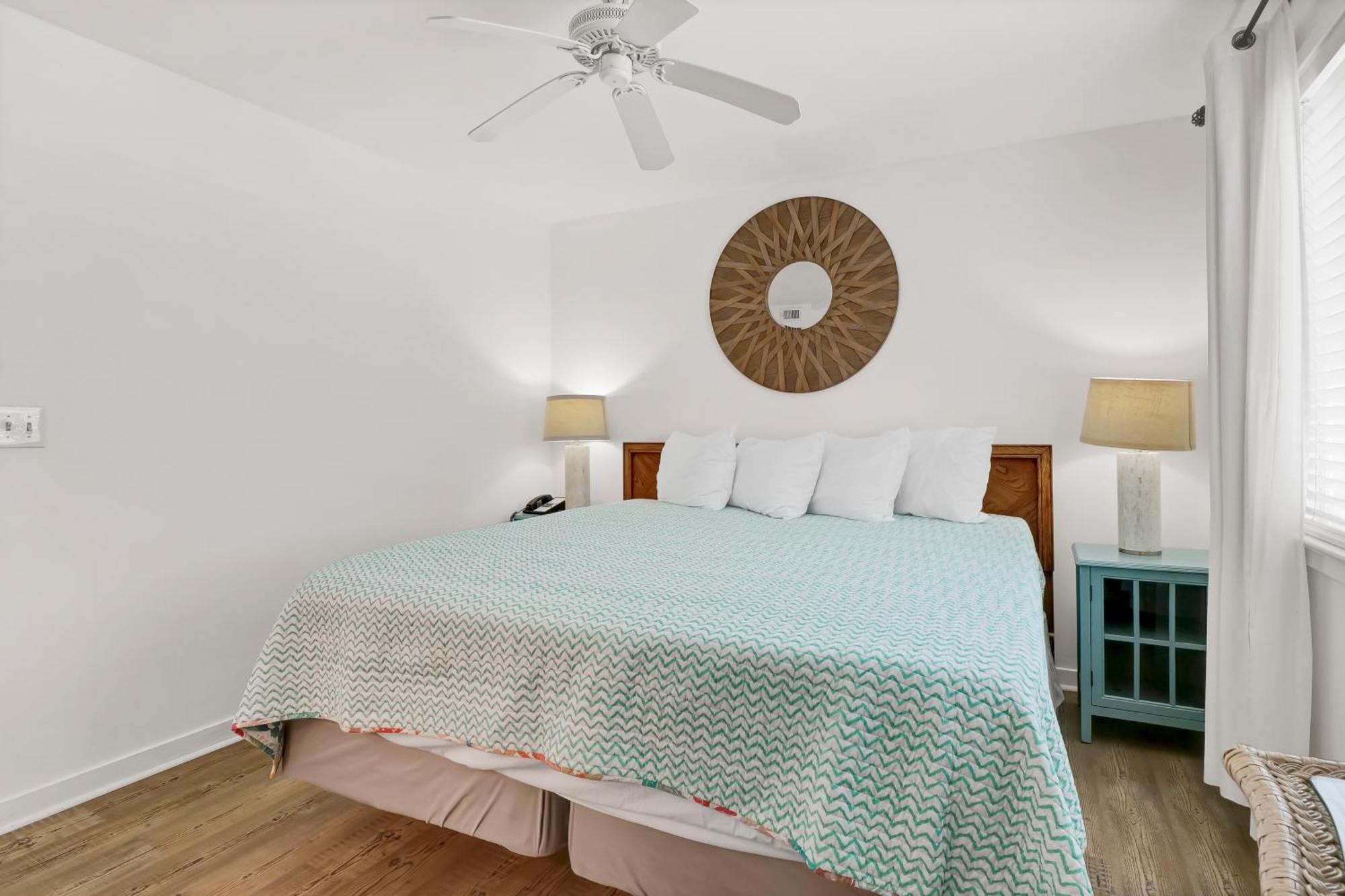 Sandpeddler Inn And Suites 来特斯维比奇 外观 照片