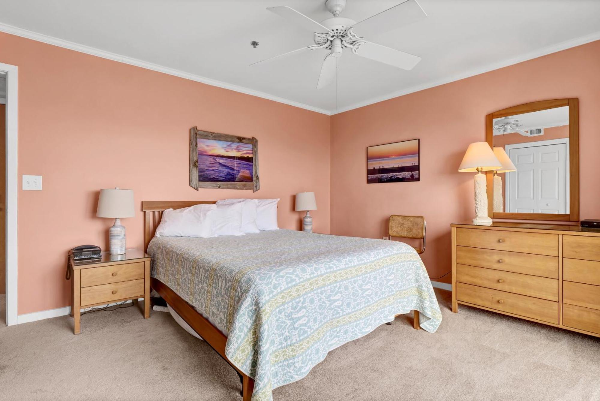 Sandpeddler Inn And Suites 来特斯维比奇 外观 照片